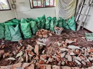 calcinacci e detriti dovuti ad una ristrutturazione