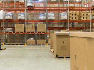 magazzino per deposito e stoccaggio delle merci